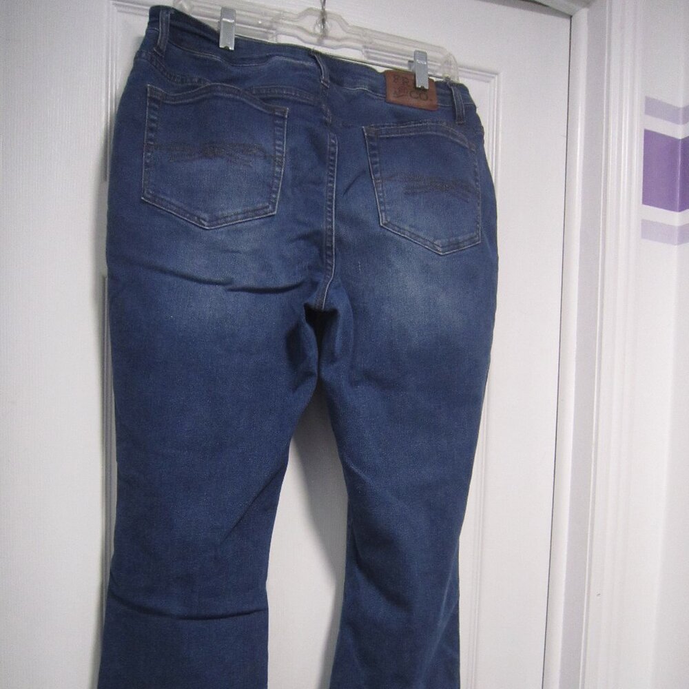 FRYE AND CO. Blue Jeans Size 12